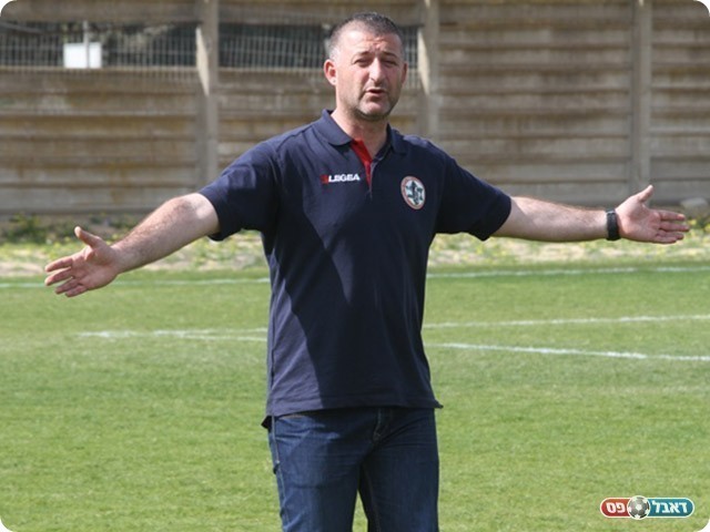 מאמן מכבי דליה אחסאן חלבי (צילום: שלומי גבאי)